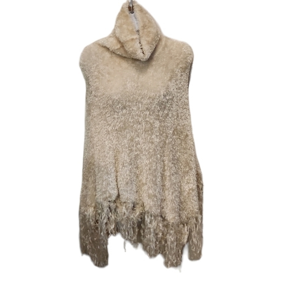 SOFT plush pancho
